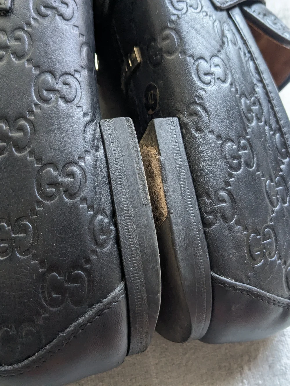 Gucci Black Leather Horsebit Loafers - Designer Embossed Men 9 42 Monogram